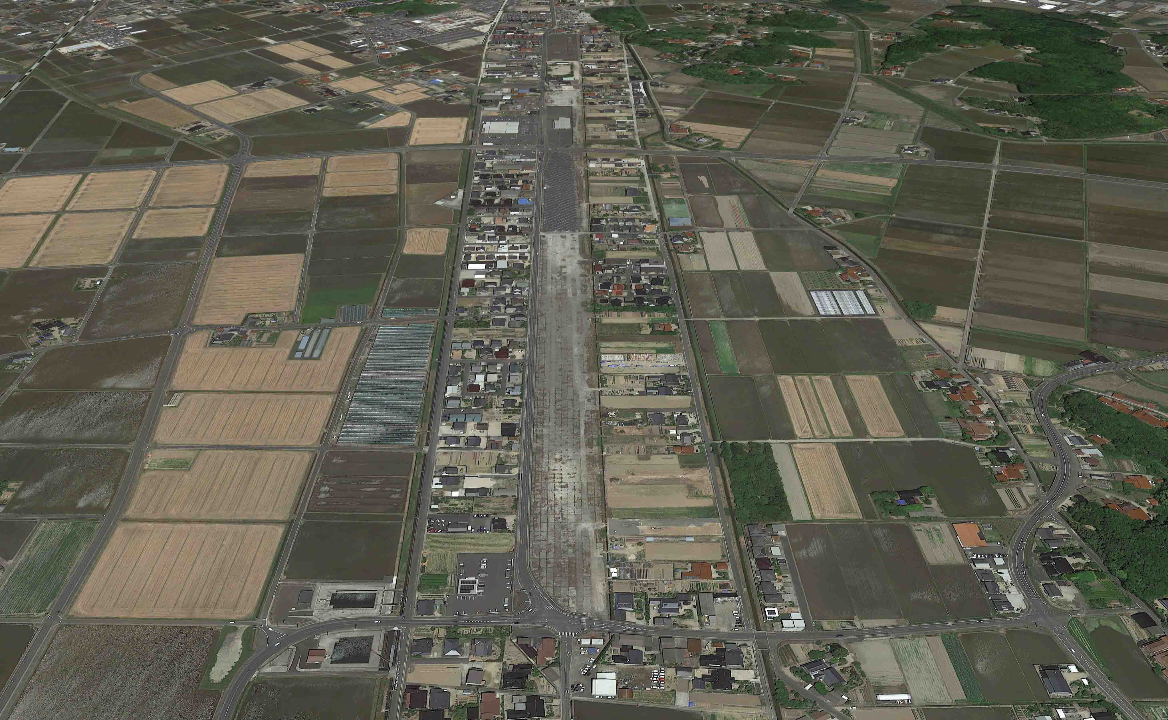 大社基地遺跡群主滑走路01（GoogleEarthより作成）